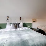 Eko Hisa-eco House Na Razpotju 3*