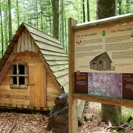 Otel Eko Hisa-eco House Na Razpotju