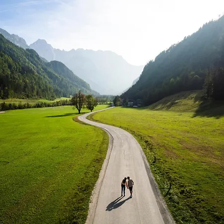 Eko Hisa-eco House Na Razpotju Hotel