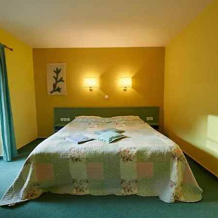Eko Hisa-eco House Na Razpotju Hotell