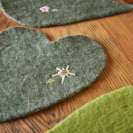 Otel Eko Hisa-eco House Na Razpotju