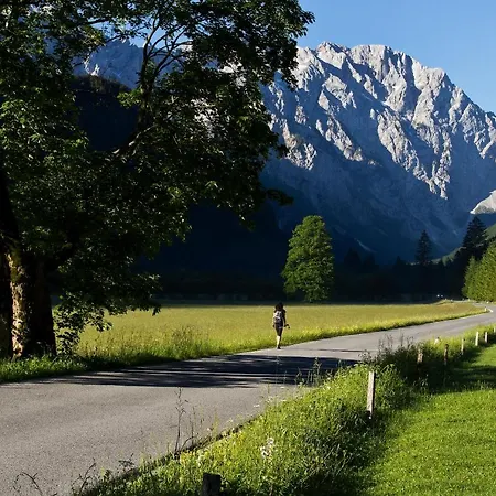 Hotel Eko Hisa-eco House Na Razpotju 3*