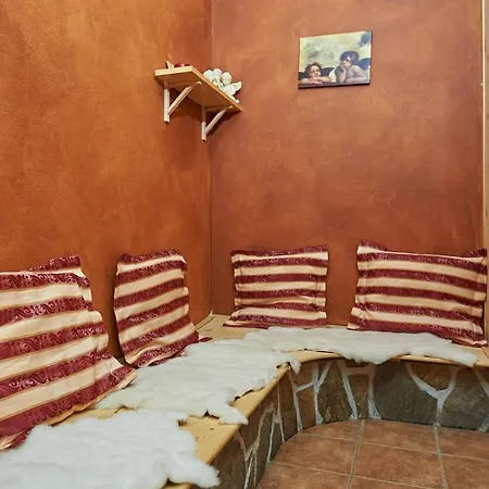 Eko Hisa-eco House Na Razpotju Otel