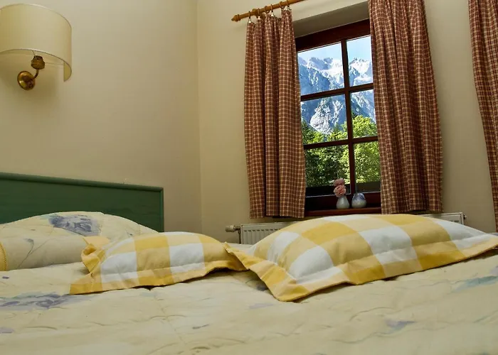 Eko Hisa-eco House Na Razpotju Hotel